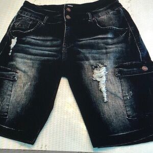 Flamingo super stretch black ripped shorts Capri length sz Xl fits sz 12-16